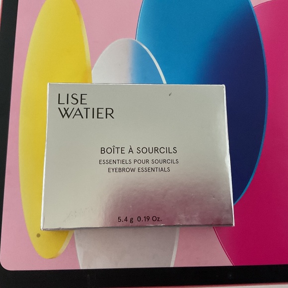 Lise Watier Eyebrow Essentials Eyebrow Kit - Picture 1 of 2